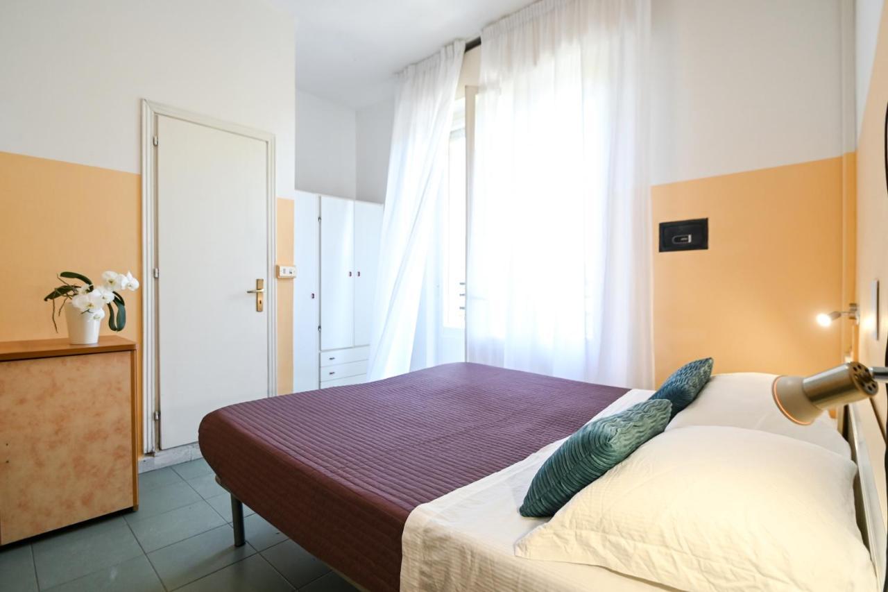Hotel Montebello Riccione Exteriör bild