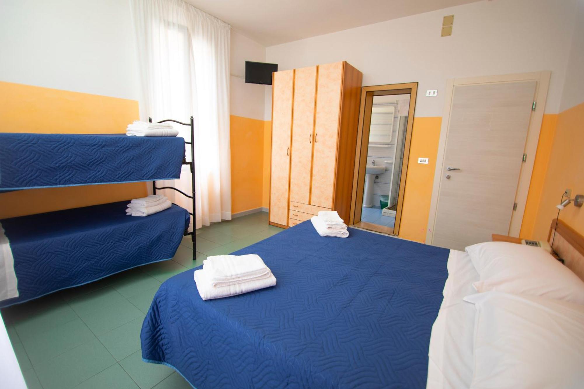 Hotel Montebello Riccione Exteriör bild