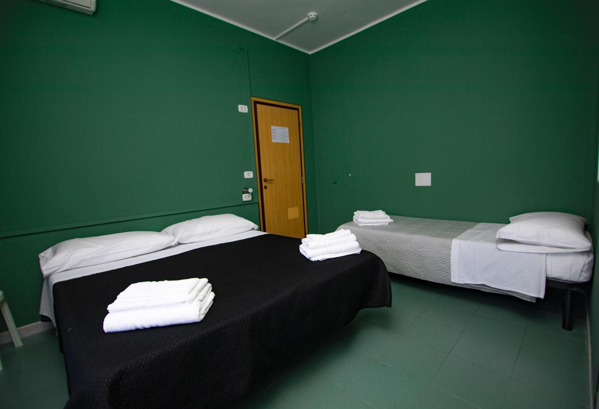 Hotel Montebello Riccione Exteriör bild
