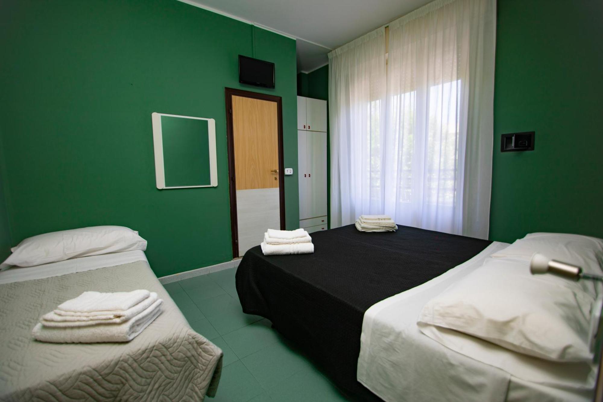 Hotel Montebello Riccione Exteriör bild